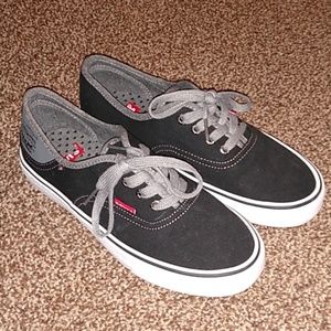 Levi's women low cut shoes